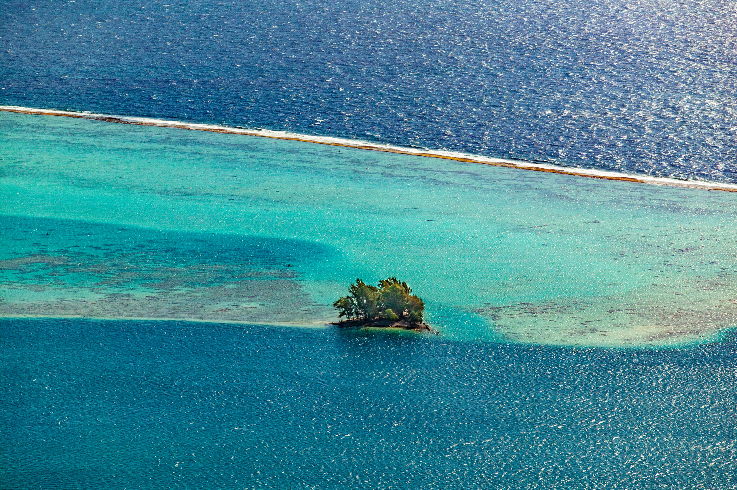 French Polynesia: Sailing the Isles of Myth and Lagoon