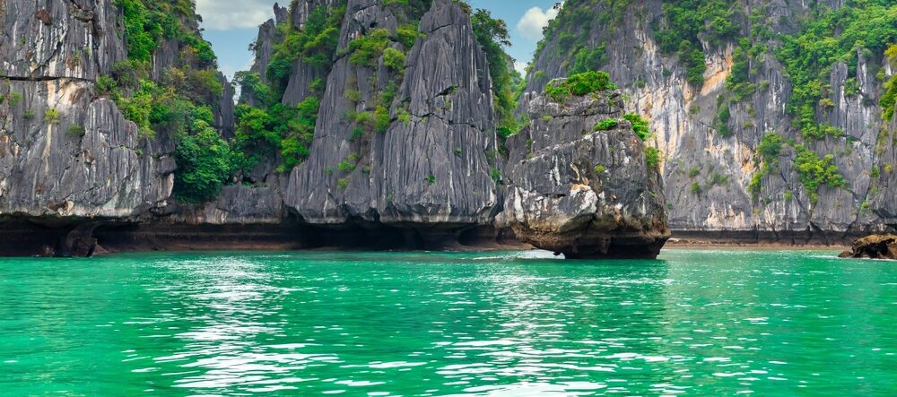 Vietnam Unveiled: A Five-Day Yachting Itinerary of Culture and Calm