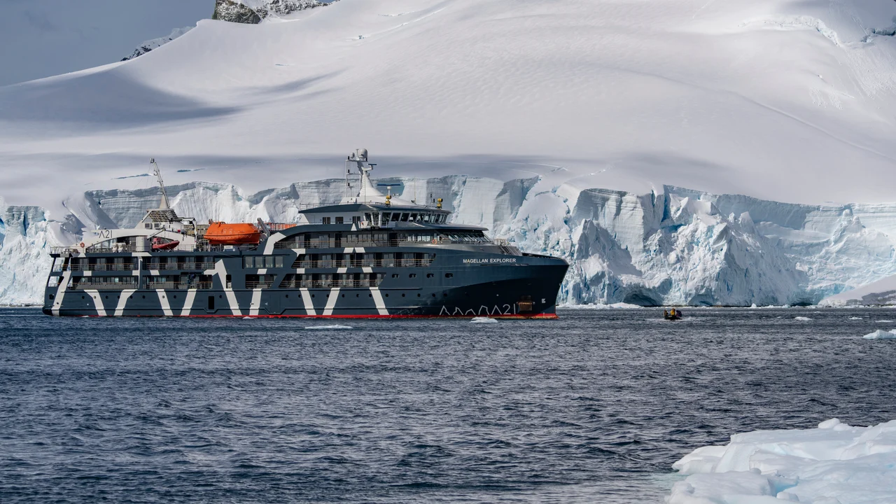 Featured yacht Magellan Explorer